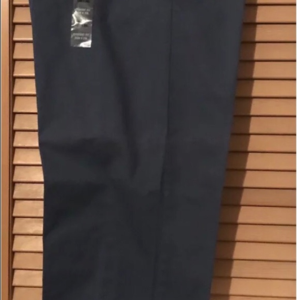 New Men’s Van Heusen Pants